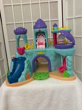 Lakeshore Learning, Under the Sea Mermaid Palace Castle Toy Princess Playset